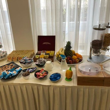 Hotel Hollywood Riccione Luaran gambar