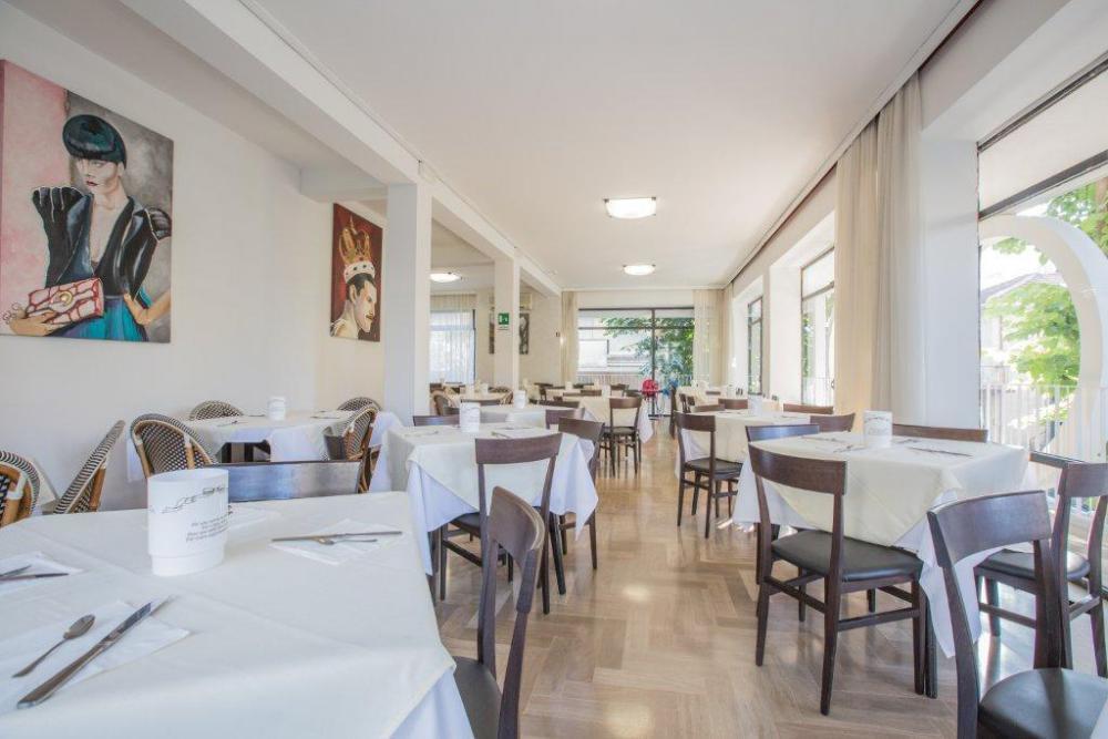 Hotel Hollywood Riccione Luaran gambar