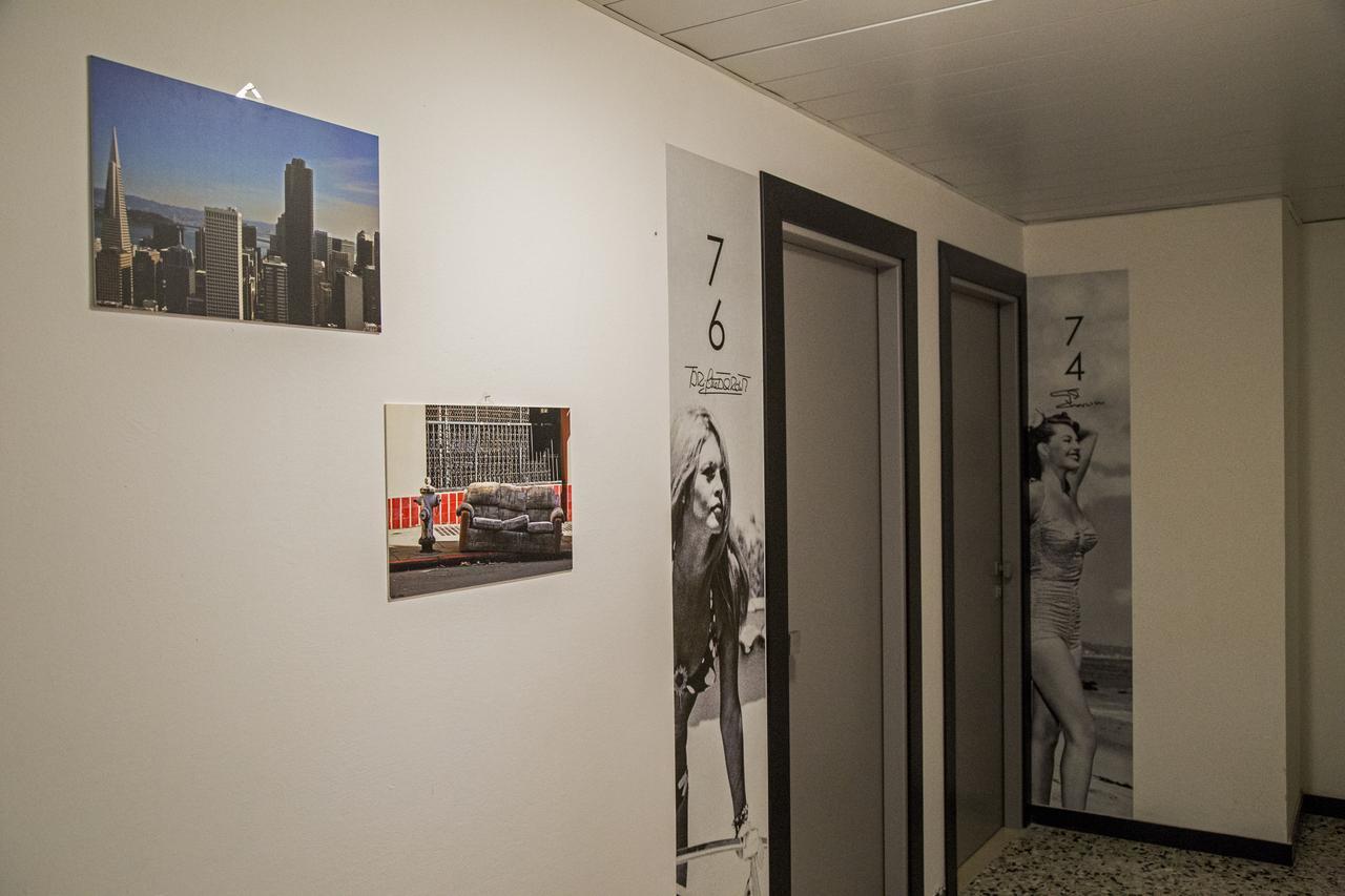 Hotel Hollywood Riccione Luaran gambar