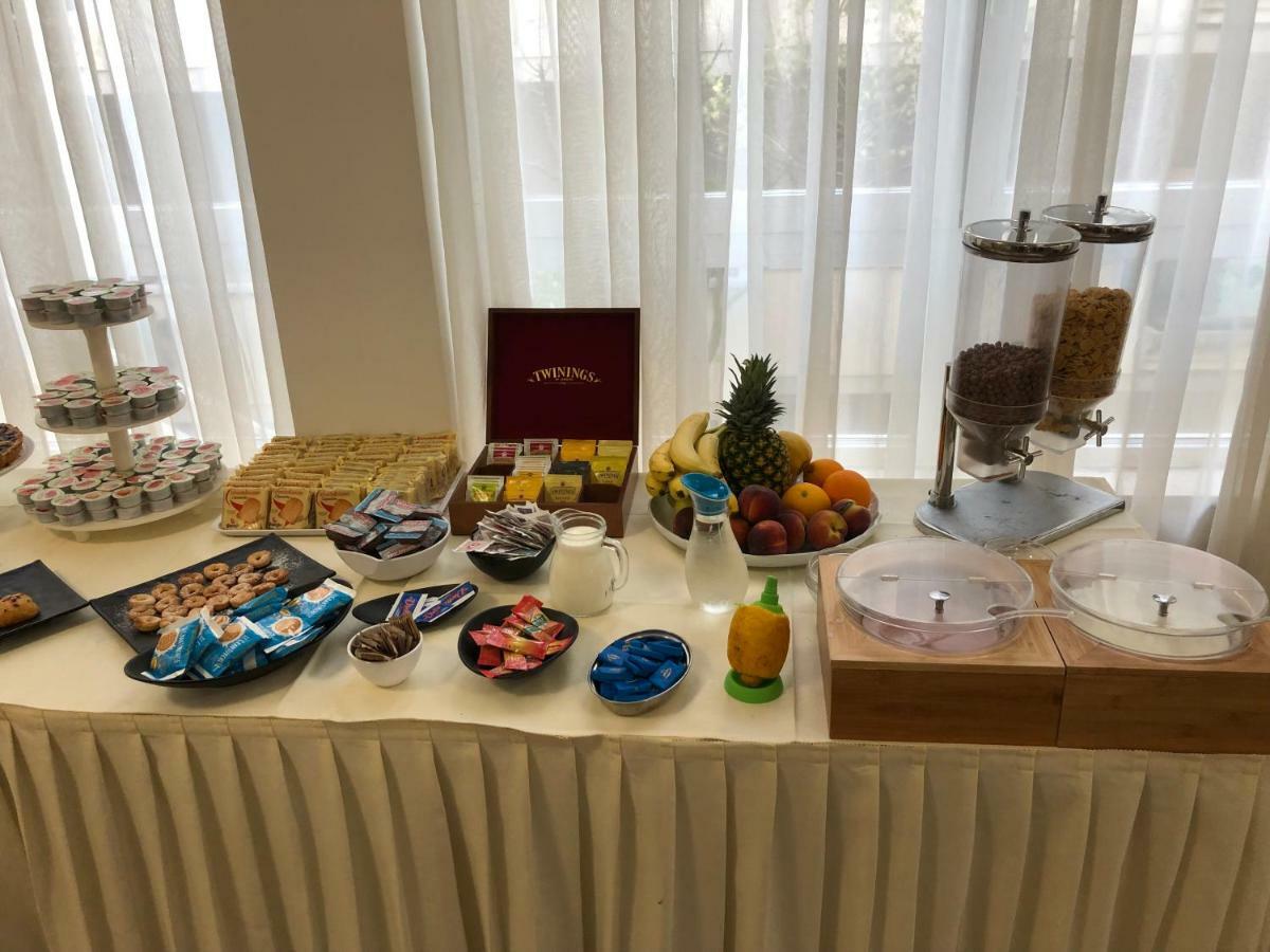 Hotel Hollywood Riccione Luaran gambar